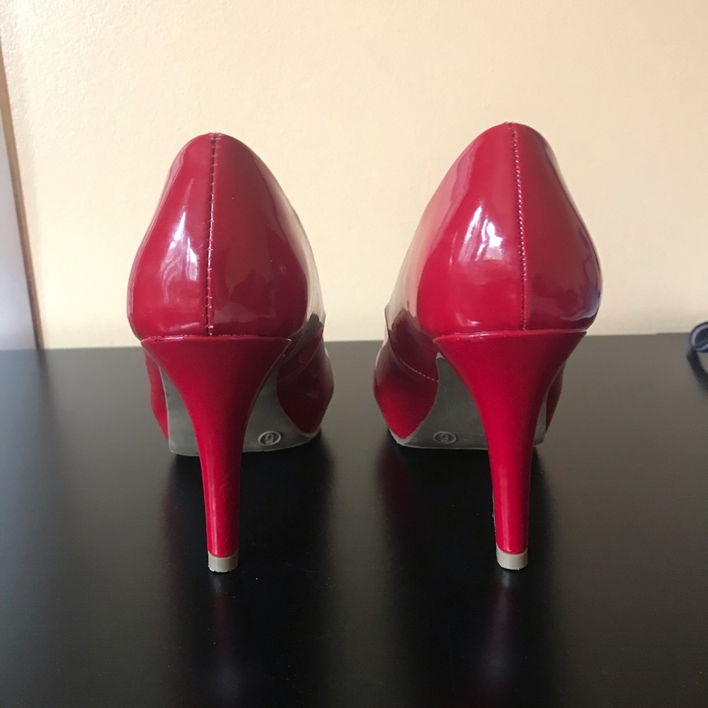 Red Heels - Picture 3 of 5